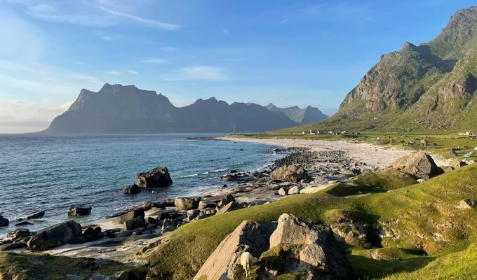 Vélo à travers les îles Lofoten Vélo à travers les îles Lofoten