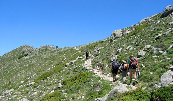 Randonneurs sur le GR20 nord - Corse - France