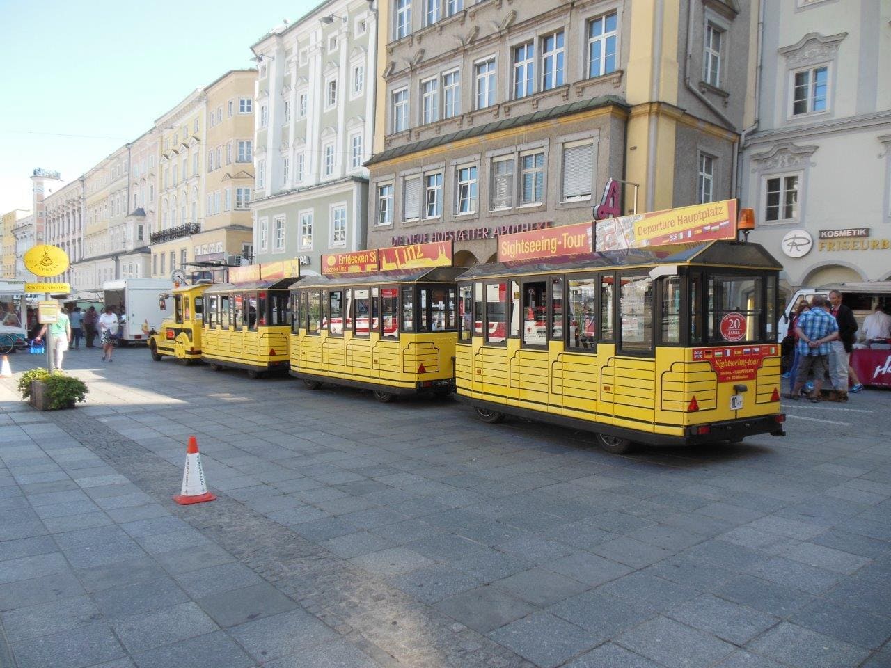 Linz - Train jaune 