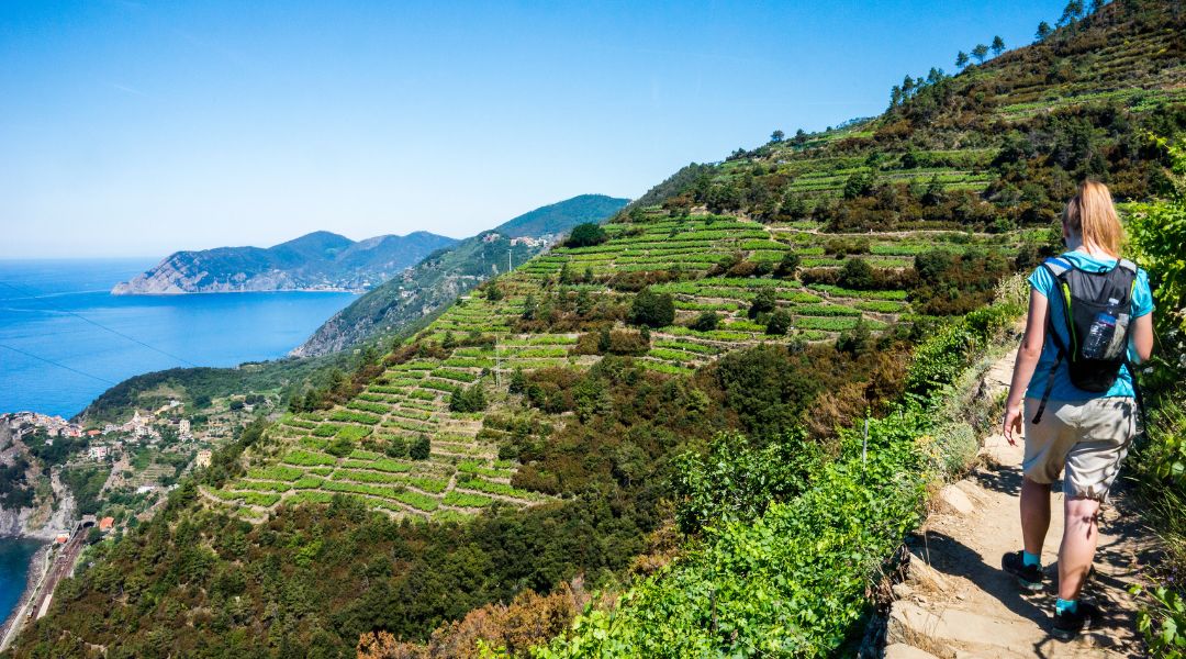 8. Sentiers des Cinque Terre (Italie)