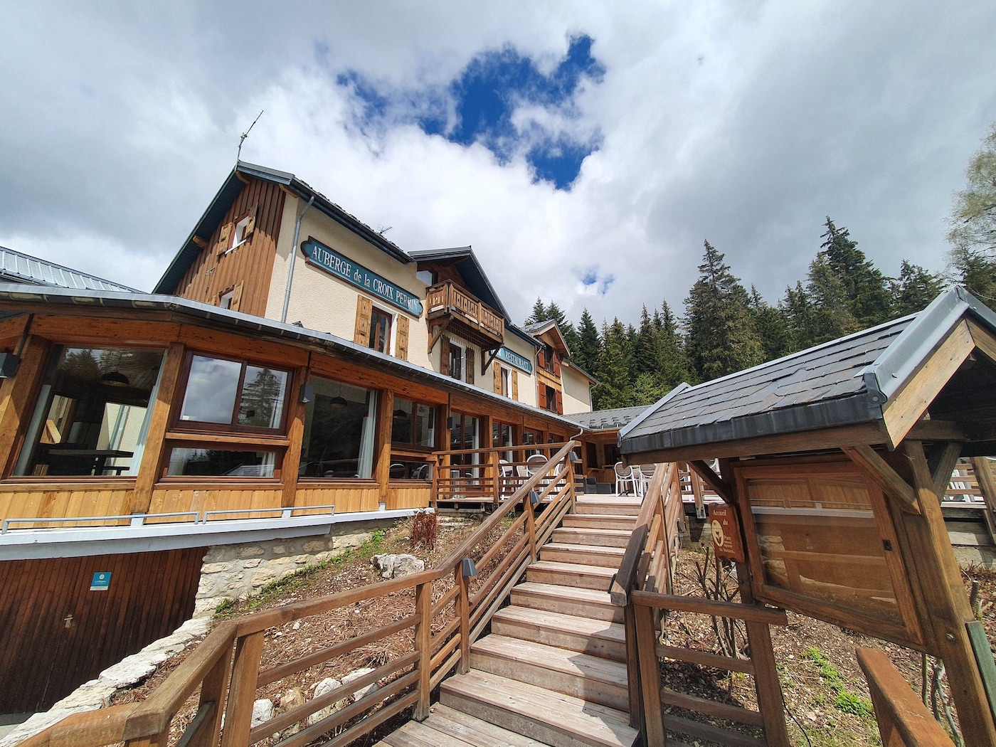 Vue de l'Auberge de la Croix Perrin à Lans-en-Vercors