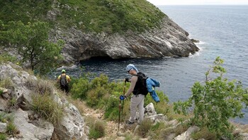 Randonnée sur le chemin côtier entre la plage de Grama et les Voies Blanches, Albanie