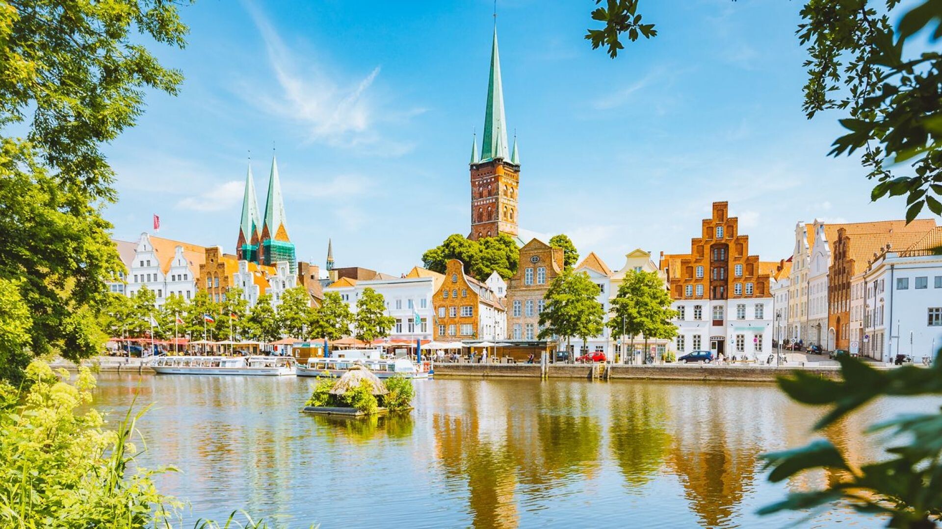 Lübeck et le fleuve Trave, Allemagne 