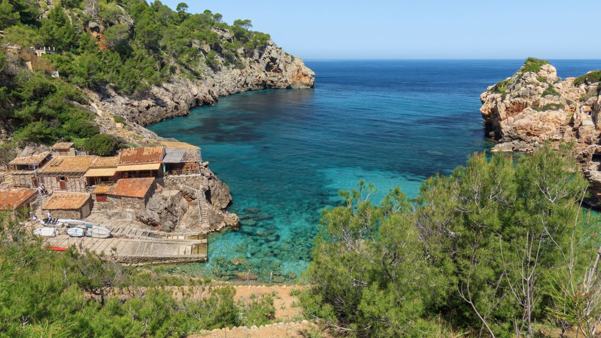 Cala Deià sur l'île de Majorque dans l'archipel des Baléares