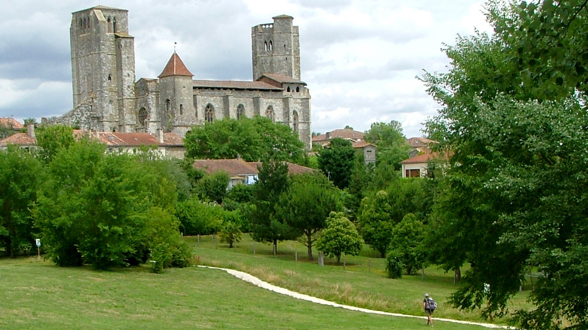 Collégiale Saint-Pierre de La Romieu sur le chemin du Puy