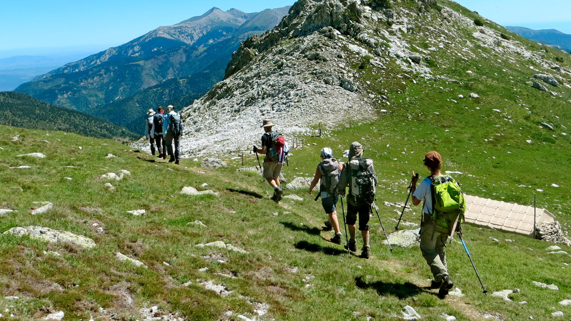 Randonneurs dans les Pyrénées