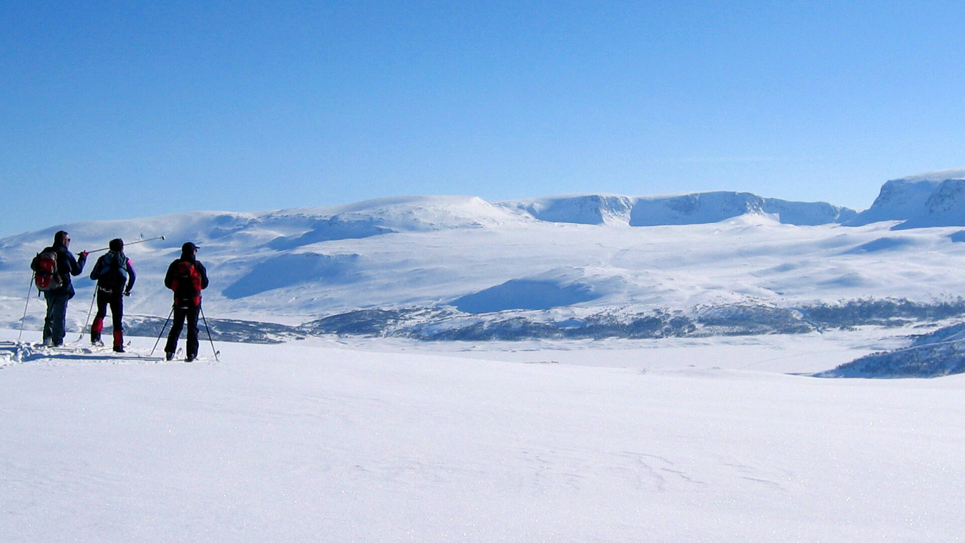 Randonneurs à ski nordique en Norvège