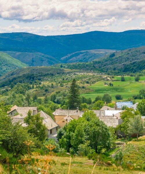 Village et mont-Lozère