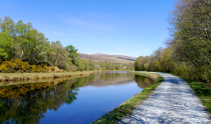 La Great Glen Way et la canal calédonien à Torcastle