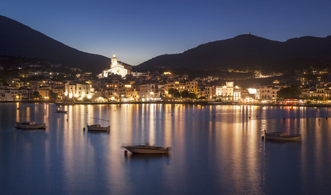 À la nuit tombé sur Cadaqués