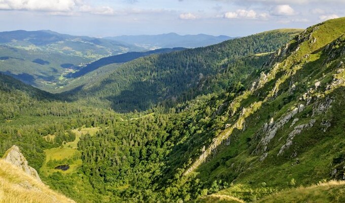 Vue sur la vallée de la Fecht depuis le Hohneck