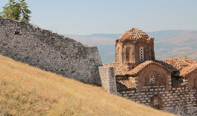 Trek en Albanie : entre mer et montagnes méditerranéennes