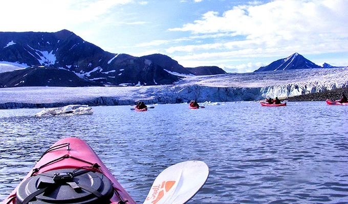 Kayak de mer et randonnée au Spitzberg