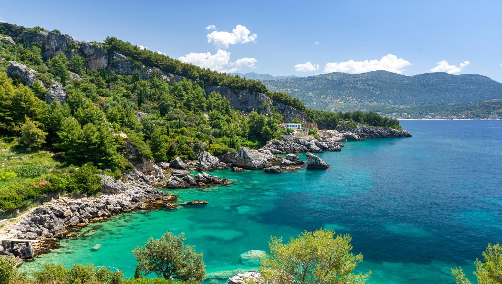 Himare sur la mer ionienne en Albanie