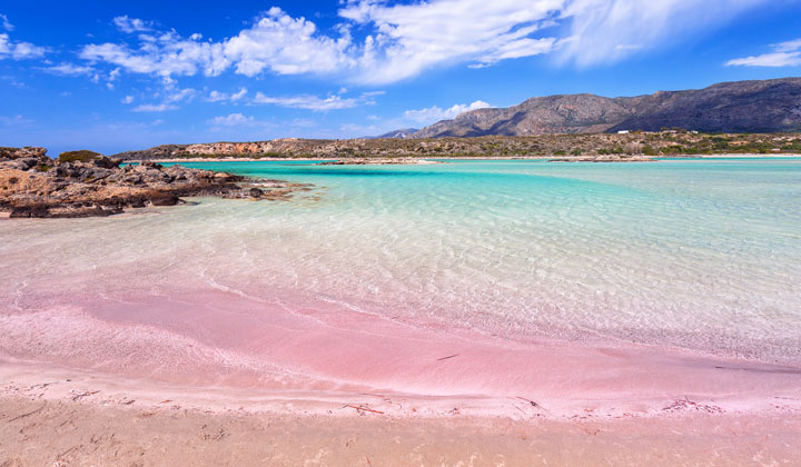 Plage de sable rose d'Elafonissi en Crète