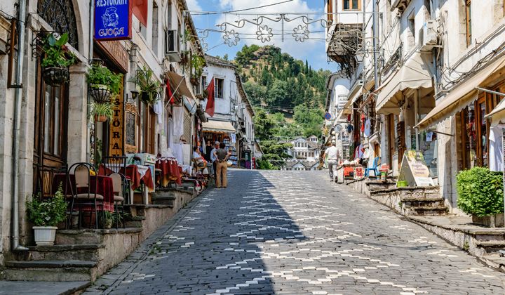 Ville de Gjirokaster en Albanie