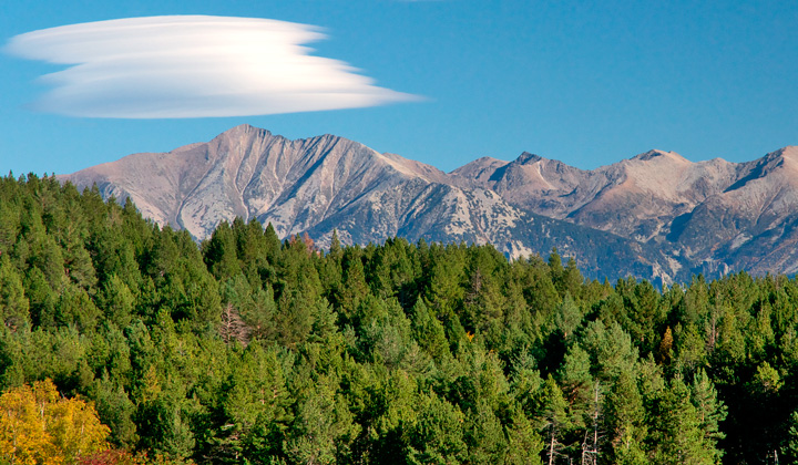 Vue sur le Canigou dans les Pyrénées